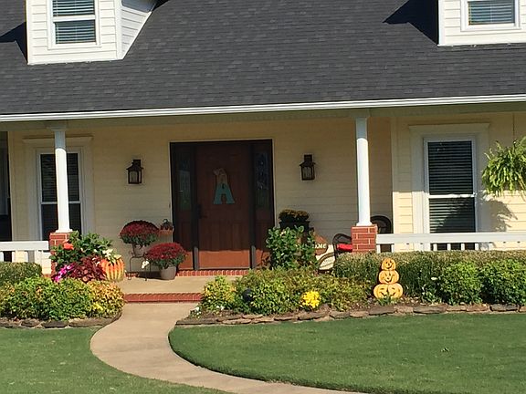 2nd image of 702 Creekmore Heights