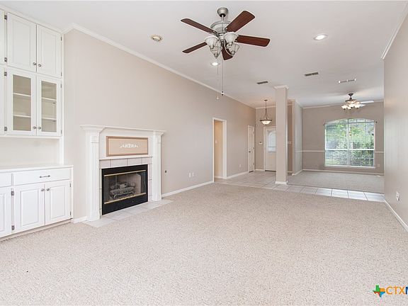4th image of 2308 Pin Oak Dr