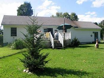 3rd image of 13 Brookside Dr