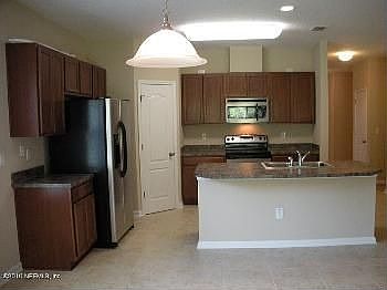 4th image of 3316 Silverado Cir