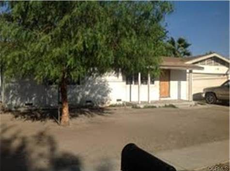 2nd image of 479 S Santa Fe Ave