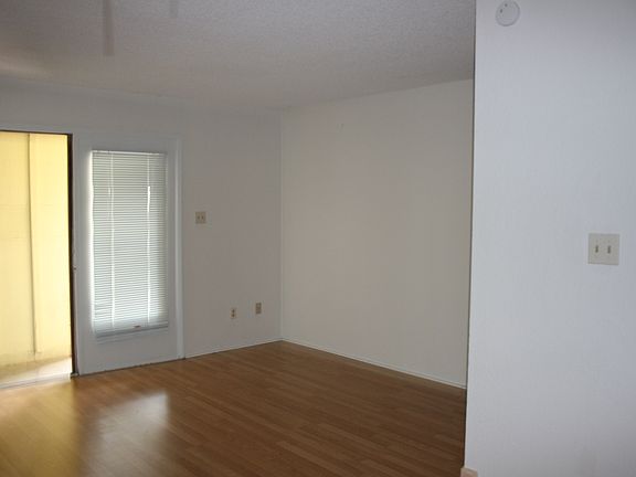 3rd image of 3903 Peterson Ave APT 107