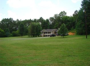 131 Dr Moore Rd SE, Silver Creek, GA 30173