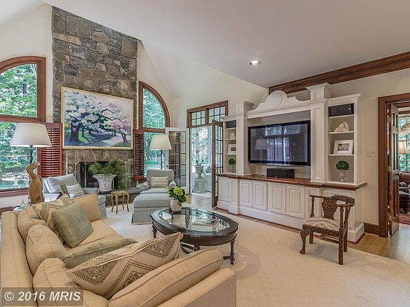 5th image of 11306 Gerald Ln