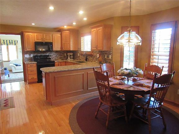 4th image of 1891 Live Oak Ct