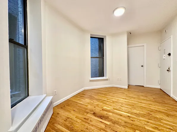 953 Amsterdam Avenue image 1 of 9