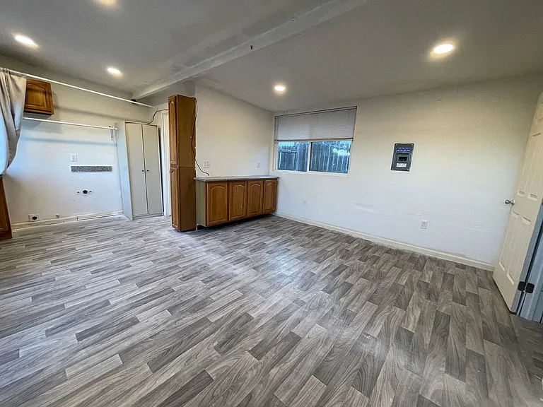199 Bart Ave #A — Photo 9