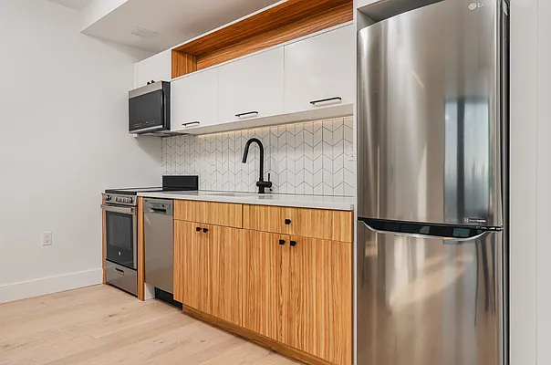 Rented by REAL New York | media 18