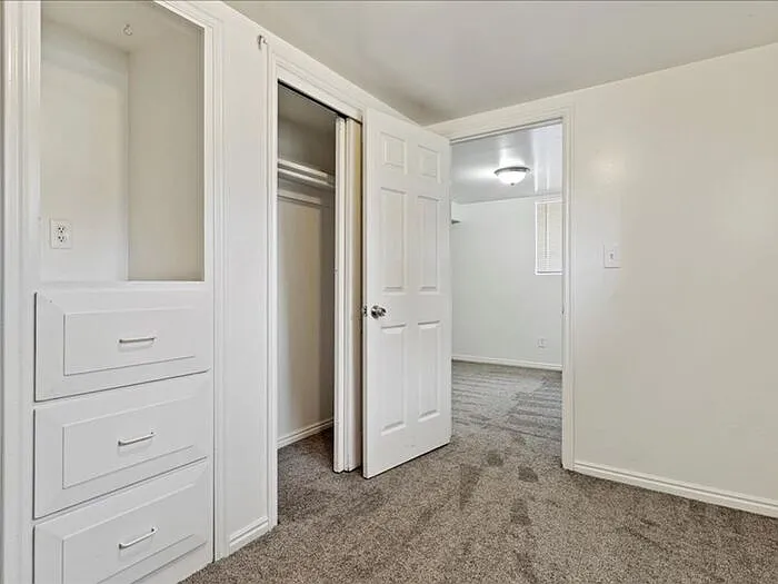 1376 E Greenfield Ave — Photo 8
