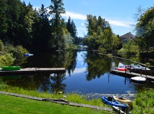 5425 Peninsula Dr SE, Olympia, WA 98513