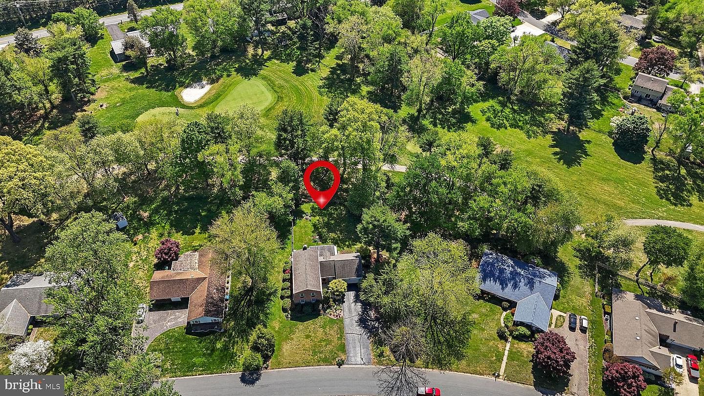 5 W Fairways Cir