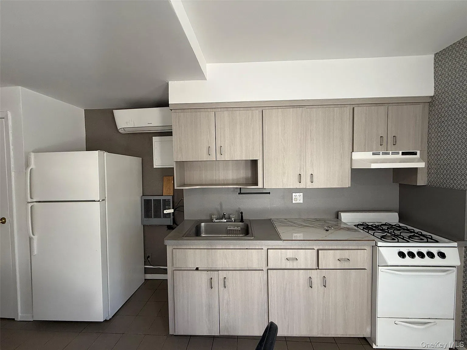 1 bed, 1.0 bath, 500 sqft, $2,200 — Photo 4