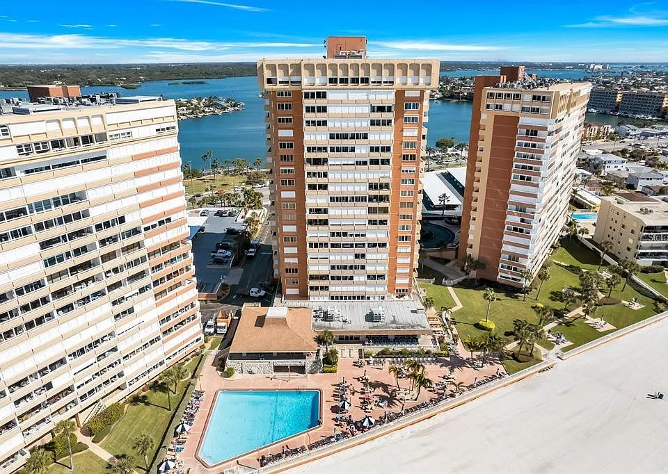 17920 Gulf Blvd #1203