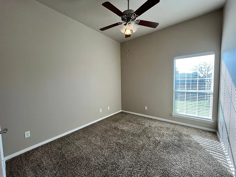 1506 Poinsettia Blvd — Photo 12