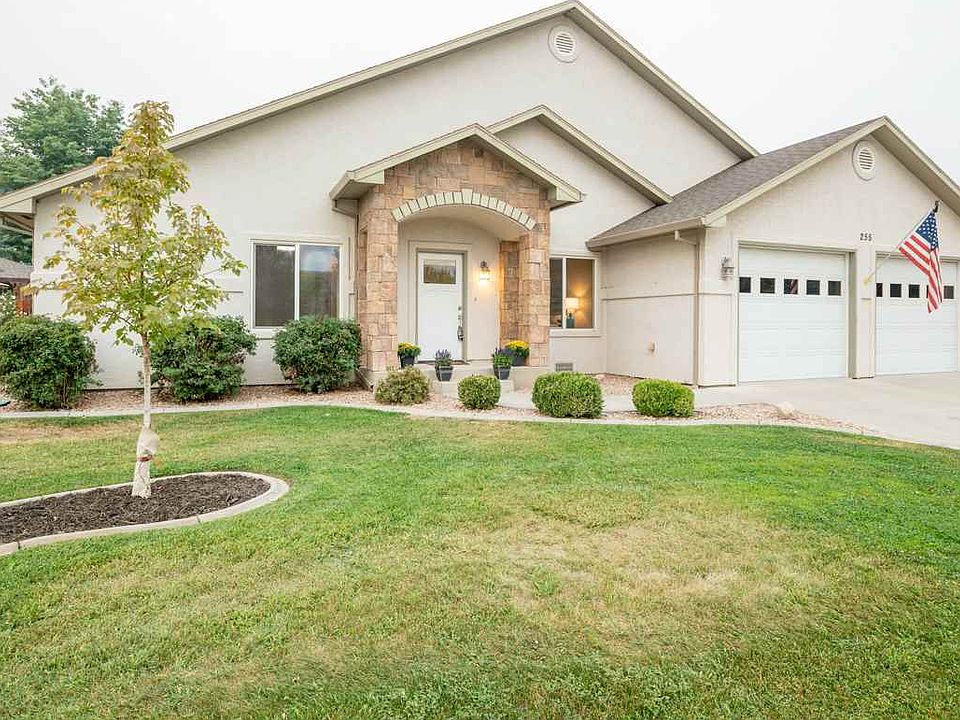 1st image of 255 Vista Valley Dr