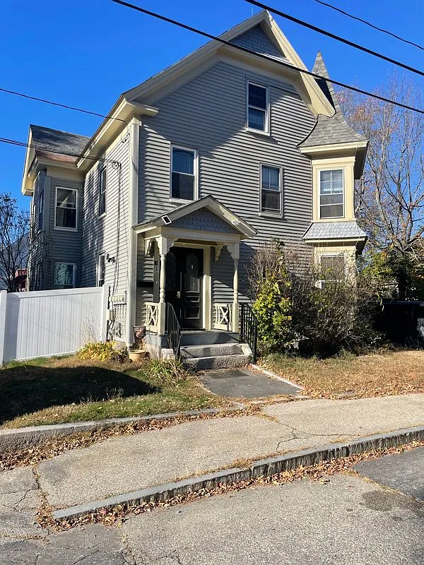 2 bed, 1.0 bath, 1040 sqft, $2,000 — Photo 1