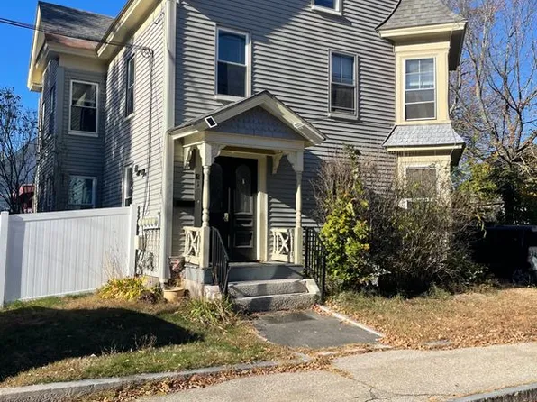 15 Pleasant St #1, Farmington, NH 03835