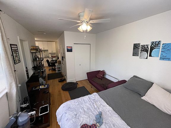 2nd image of 4528 N Malden St #G