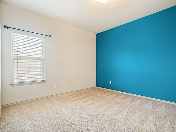 4th image of 2925 Cedar Ridge Ln