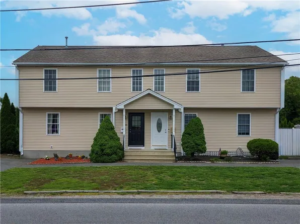 40 Carpenter St, Cumberland, RI 02864