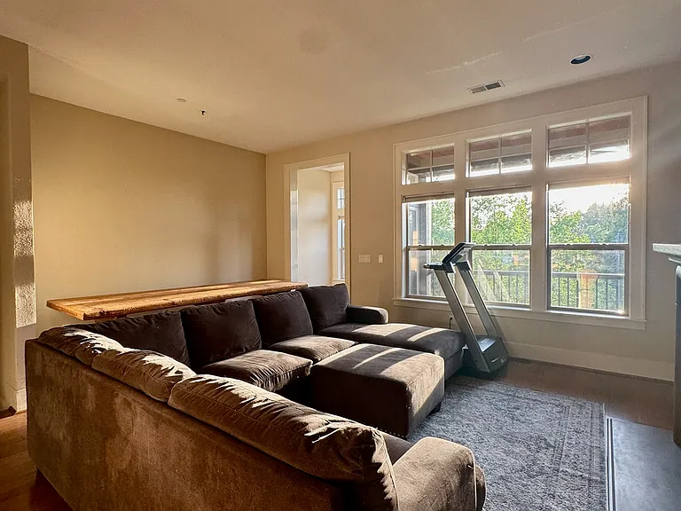10554 SW Windwood Way — Photo 4