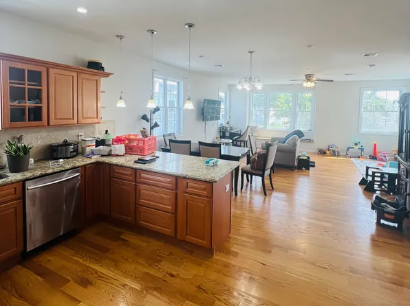 9 Myrtle Ave Floor 2, Secaucus, NJ 07094