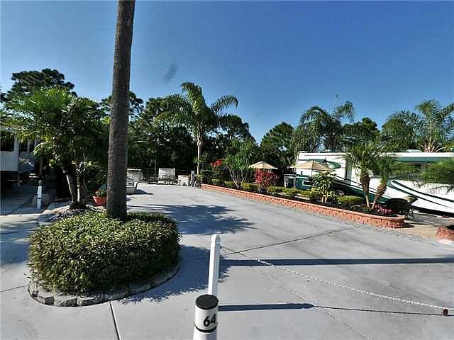1st image of 64 NW Boundary Dr