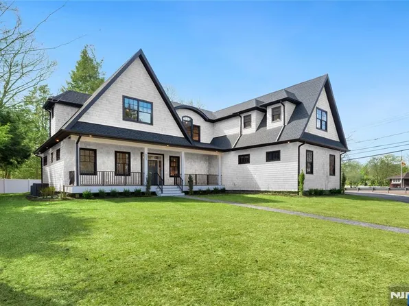 803 Marshall Rd, River Vale, NJ 07675