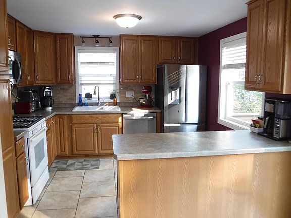 3rd image of 1708 Nagle AVENUE