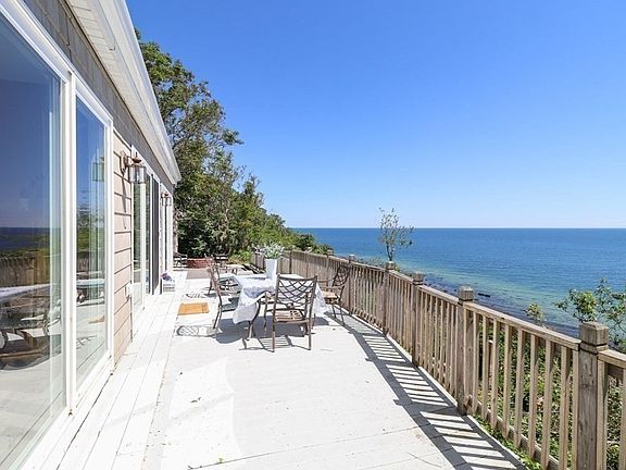 2nd image of 15 Seaview Dr