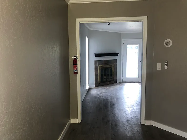 11530 N May Ave #D104 — Photo 10