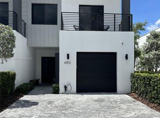 6812 SW 80th St, Miami, FL 33143