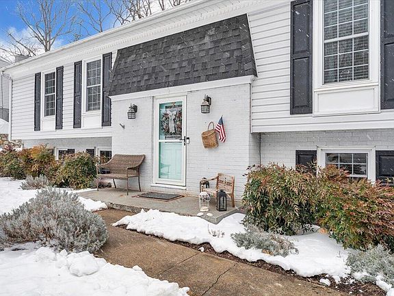 3rd image of 2919 Purple Finch Rd