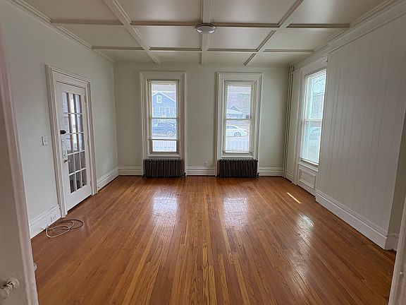 3rd image of 769 4th Ave Unit 1