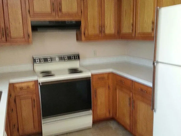 7307 NW 82nd St — Photo 2