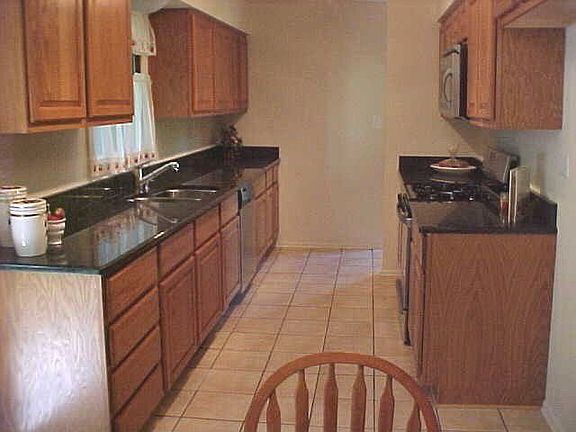 3rd image of 2633 Luzern Ct