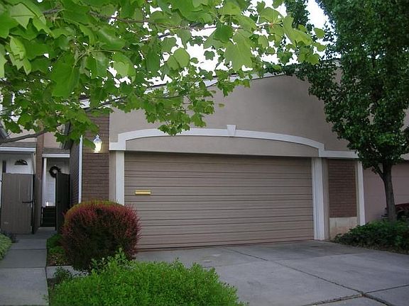 4th image of 1868 Monterey Dr