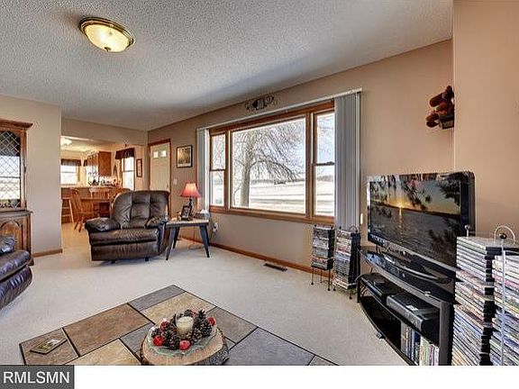 4th image of 25500 Highview Ave