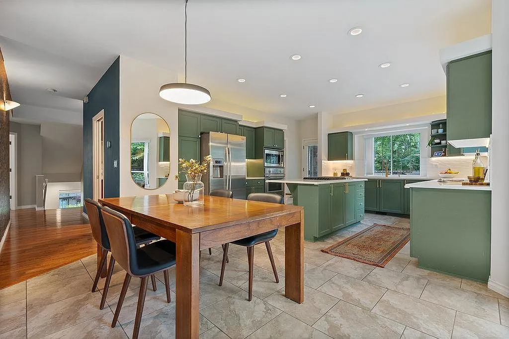 5 bed, 4511 sqft, $6,495 — Photo 4