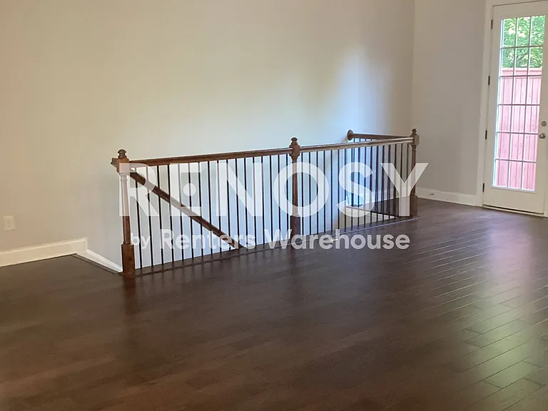 2422 Tenor Ln — Photo 33