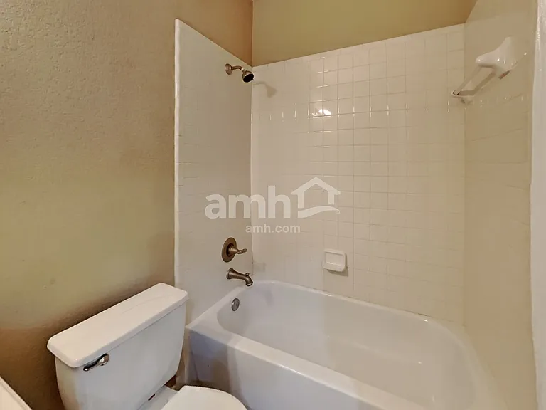2918 Meridian Bay Ln — Photo 17