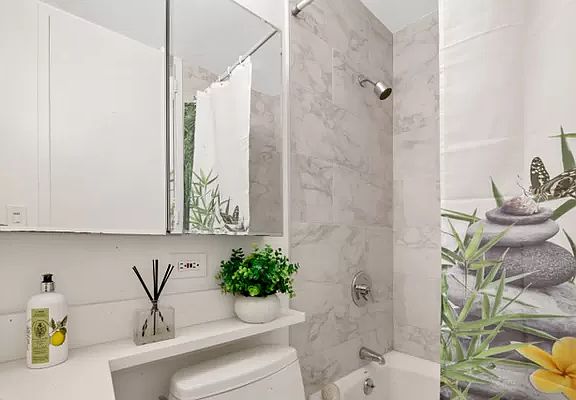 4th image of 1 Irving Pl APT U11g