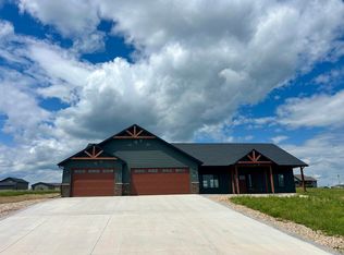 19225 Double Tree Cir, Belle Fourche, SD 57717