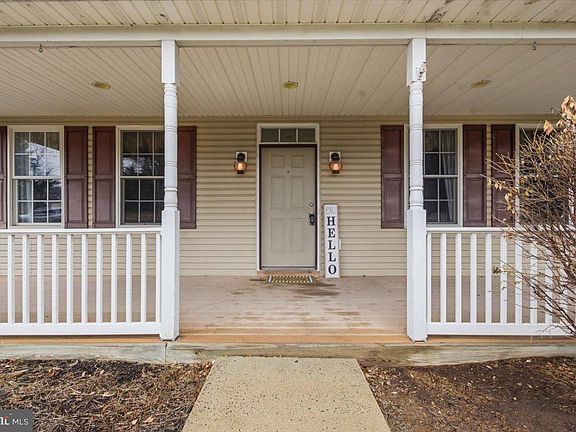 4th image of 2643 Middle Rd