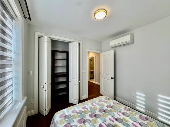 141-25 Northern Boulevard image 3 of 22