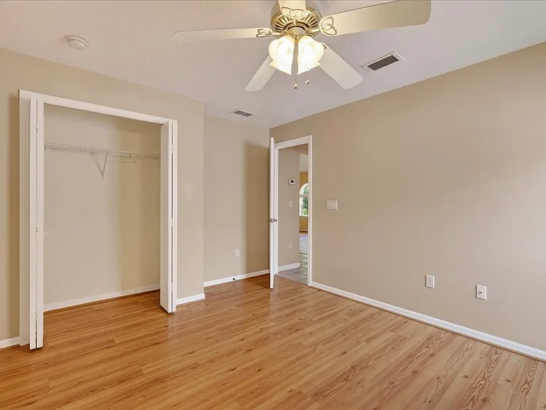 28 Princeton Ln — Photo 33