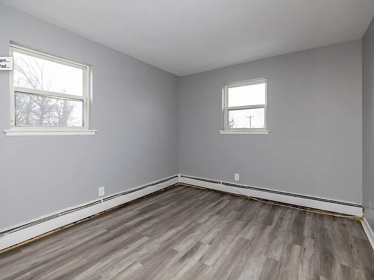 310 Knights Rd #B5 — Photo 5