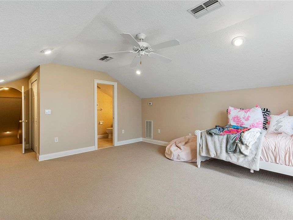 1st image of 975 Osprey Landing Dr