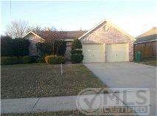 321 Oak Meadow Ln, Cedar Hill, TX 75104