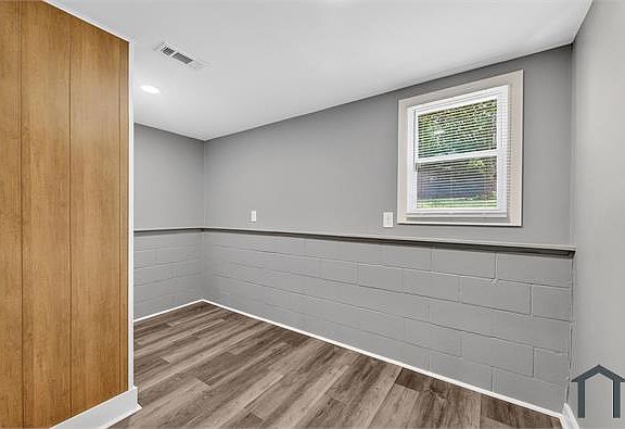 5th image of 285 Sunny Dell Rd #2